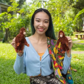 Beautiful Batik - The Batik Seller’s Adventure